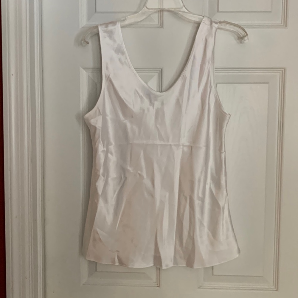 Women’s wheat v neck Camisole size medium